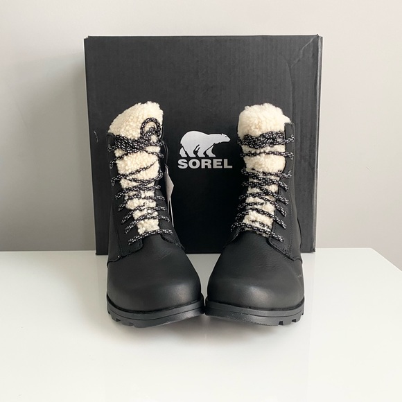NEW Sorel Emelie Shearling Short Lace Up Cozy Black White Fur Boots Shoes Sz 6.5 - Picture 2 of 15